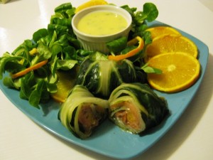 Involtini di bietola con arancia,salmone affumicato e salsa curcuma